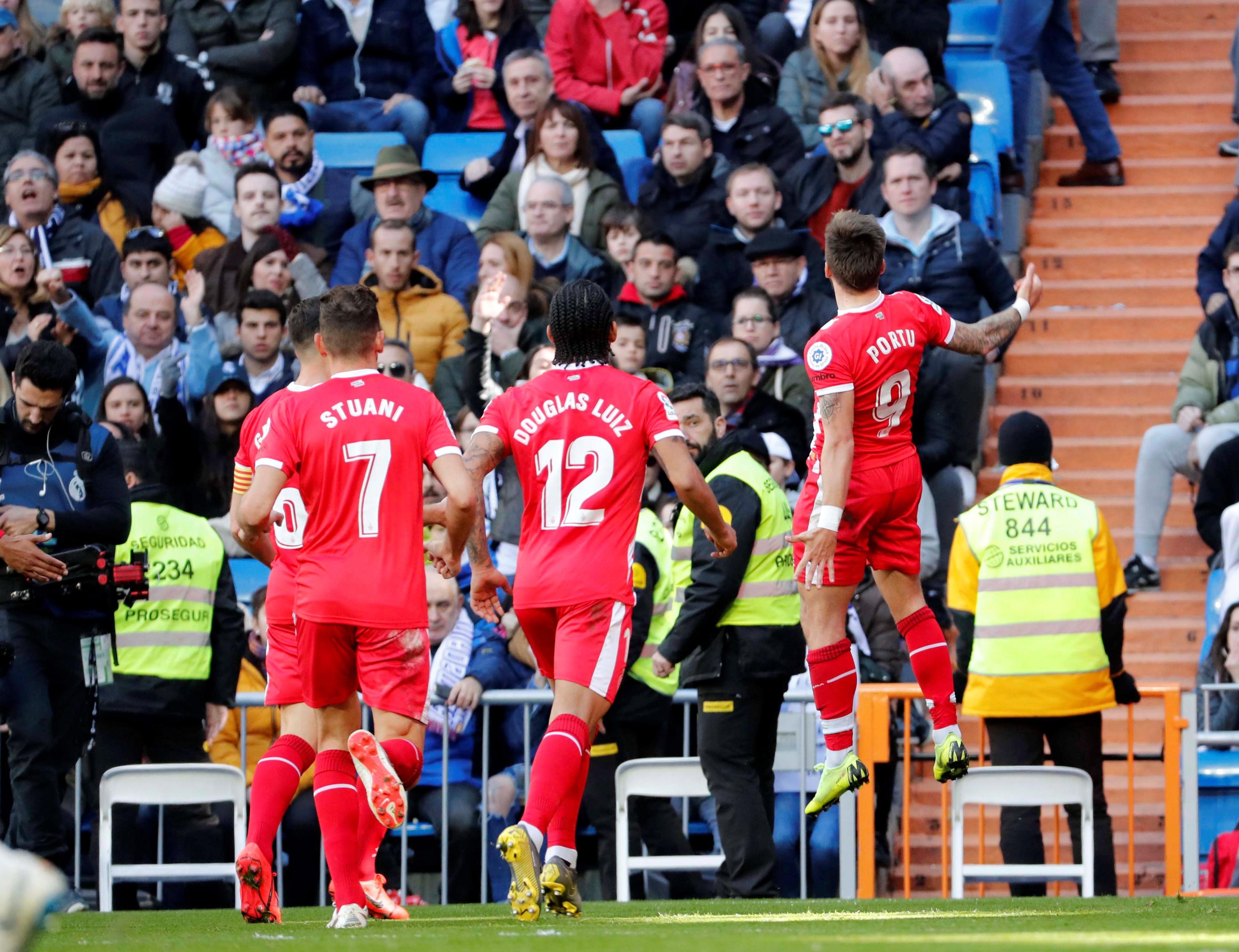 通過不斷的 通過不斷的